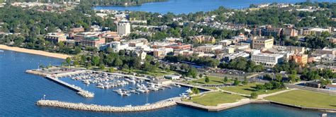 traverse city entertainment guide.